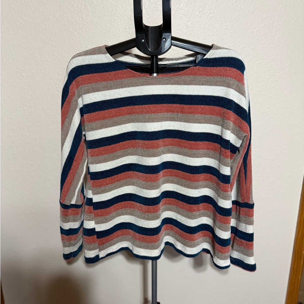 Striped Women's Top - Multicolor‎